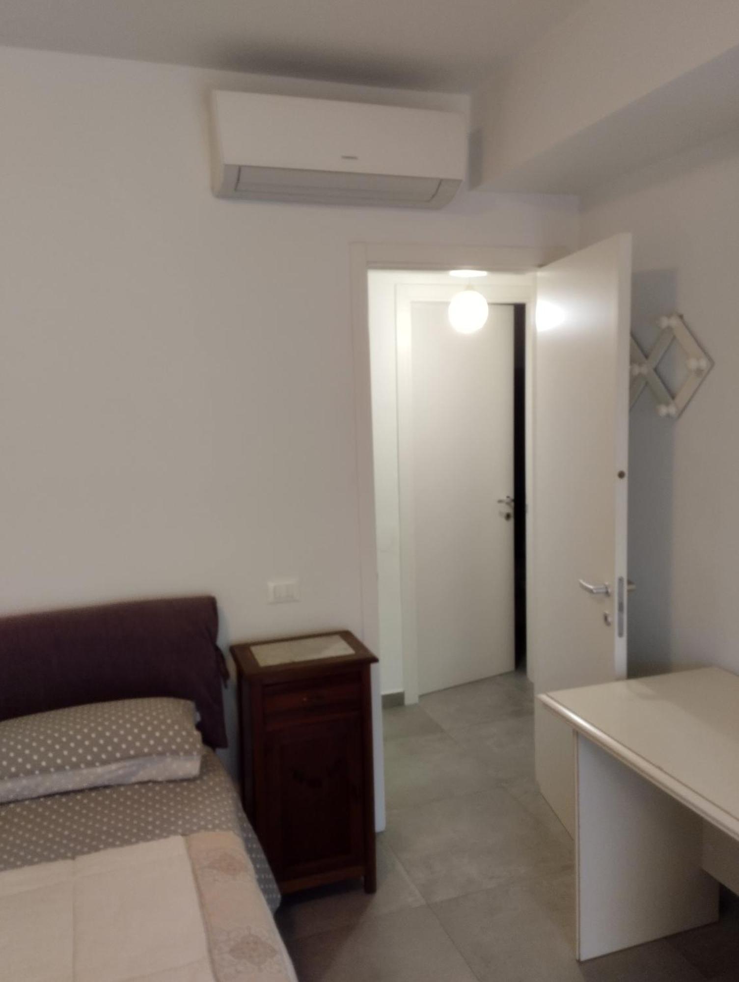Cavalluccio Marino Apartment Aci Castello Eksteriør billede